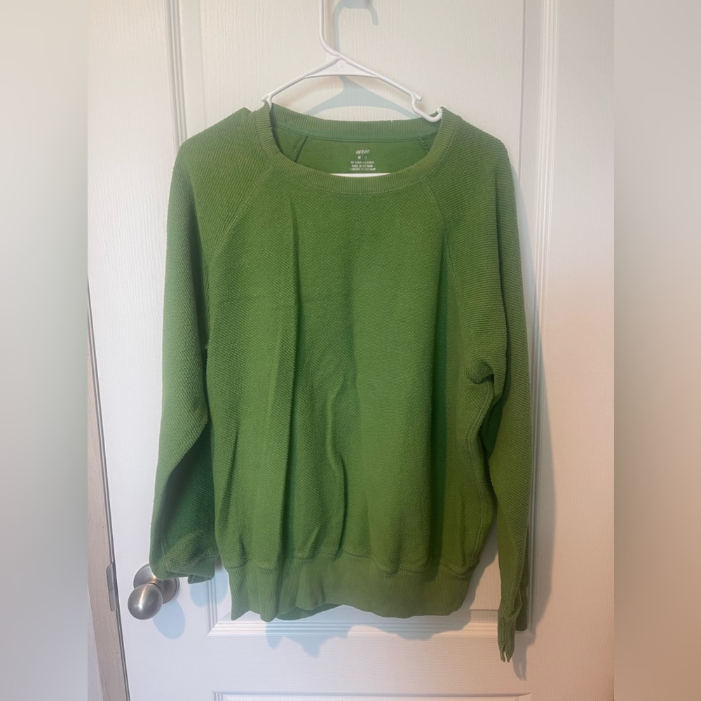 Aerie Women’s Size Medium Green Crewneck Sweatshirt.